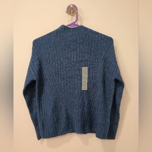 Old Navy blue sweater